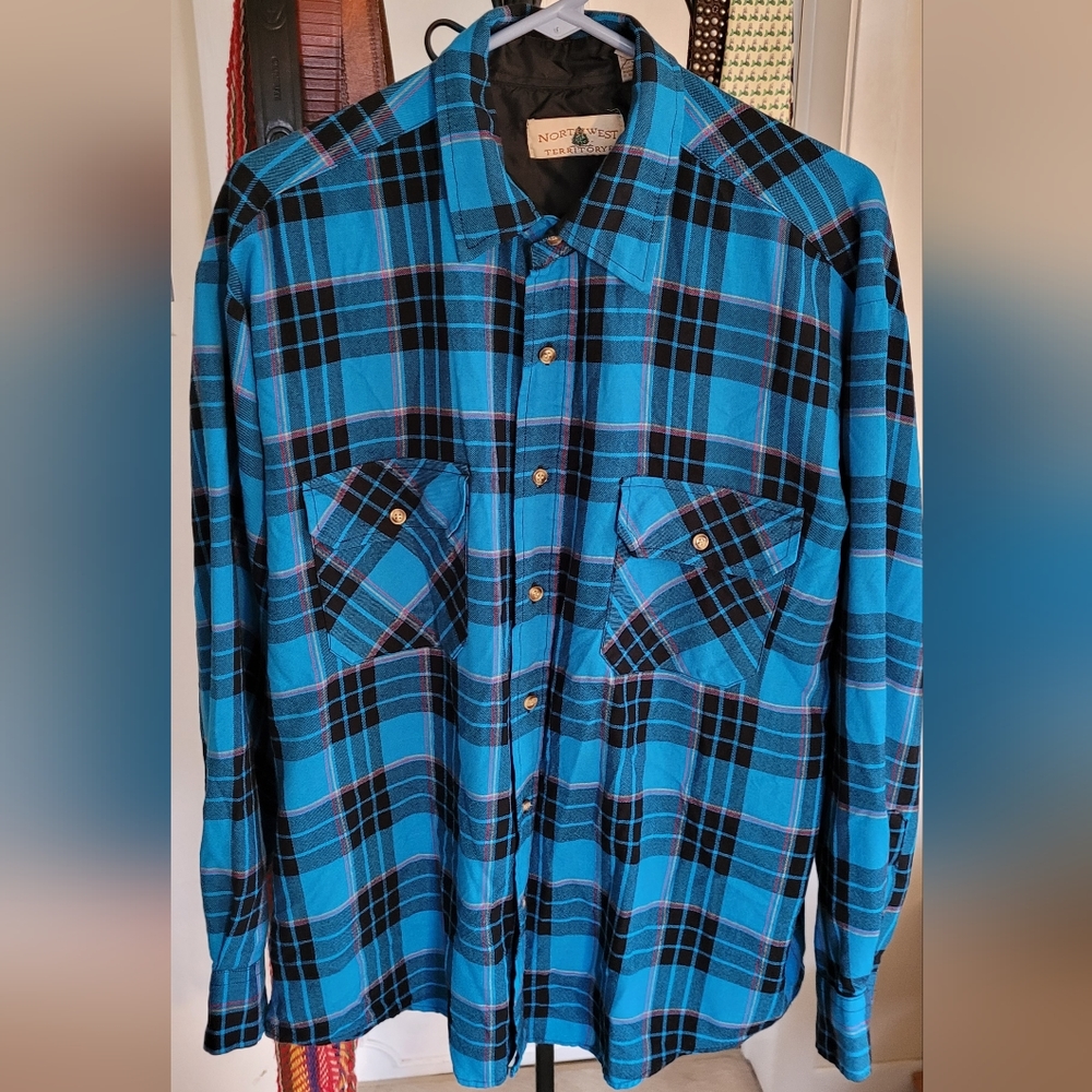 Vintage Northwest Territory Flannel Button-Up Long Sleeve Shirt